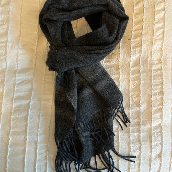 Gilded Age 100% Wool Scarf - Charcoal Gray - Picture 1 of 3